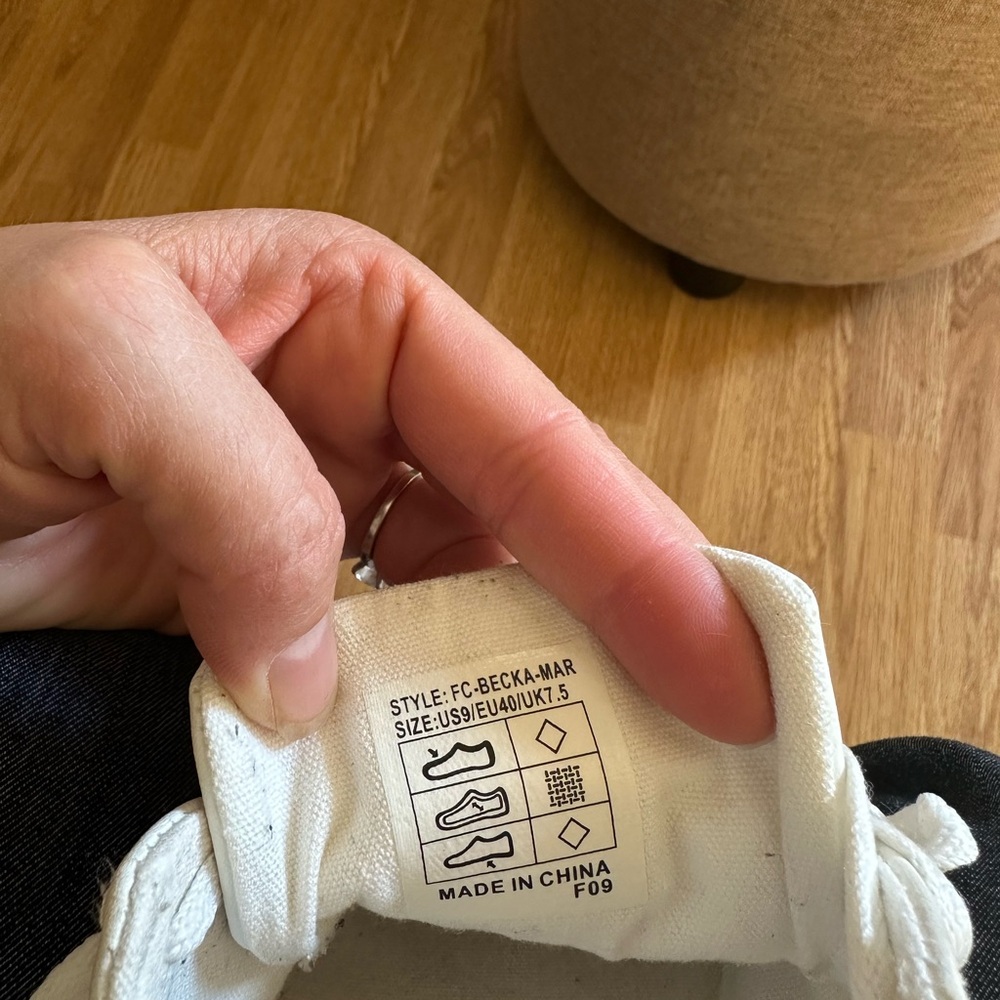 French Connection Cream Sneakers with Brown Sole - Picture 11 of 11